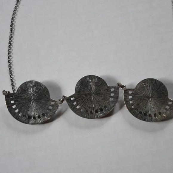 Beautiful Lapis  Necklace - Picture 4 of 5